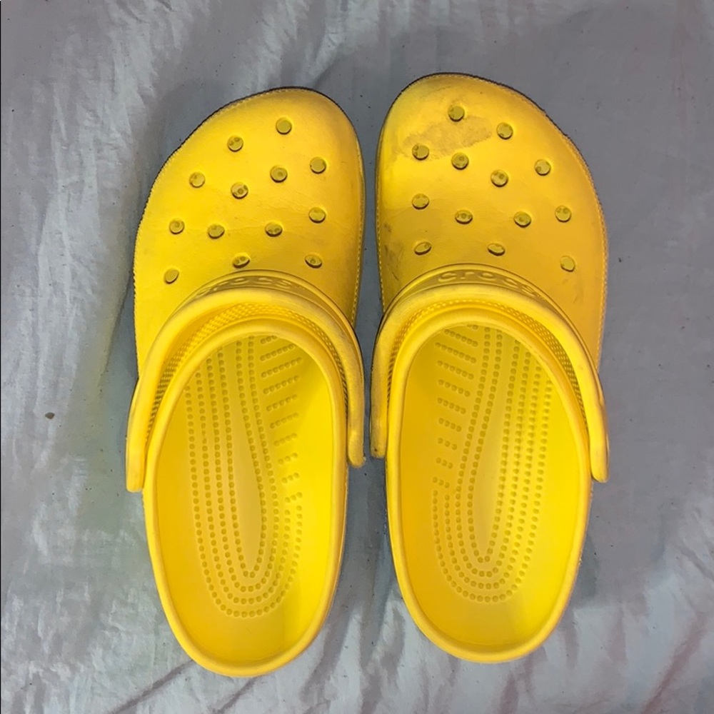 crocs